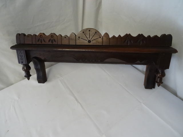 lot 209 image: Shelf