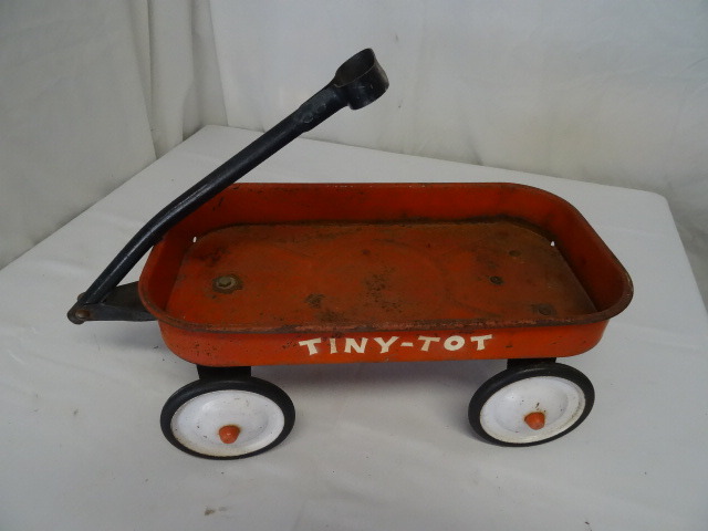 lot 214 image: Coke Crate