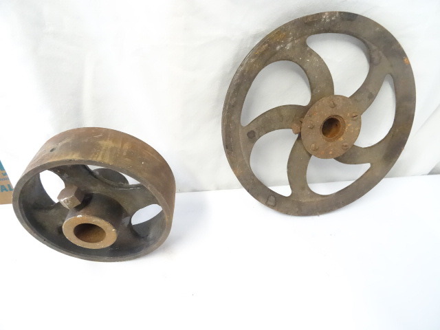 lot 247 image: Pulley Wheels