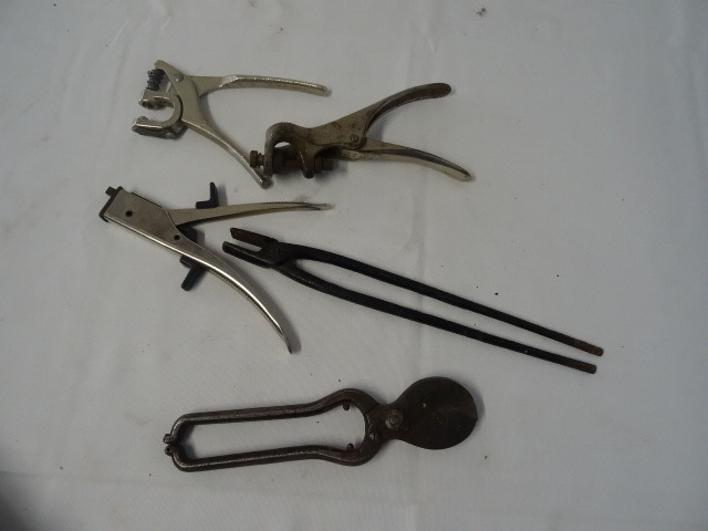 lot 248 image: Tools