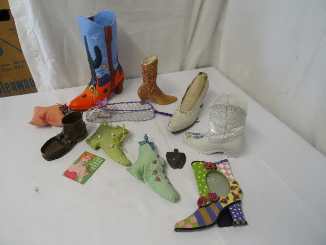 lot 250 image: Shoes