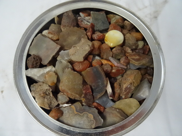 lot 275 image: Rocks