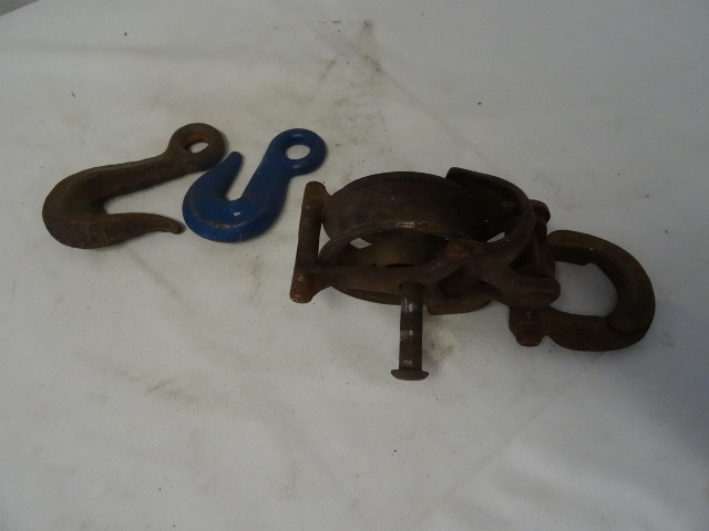 lot 287 image: Pulley
