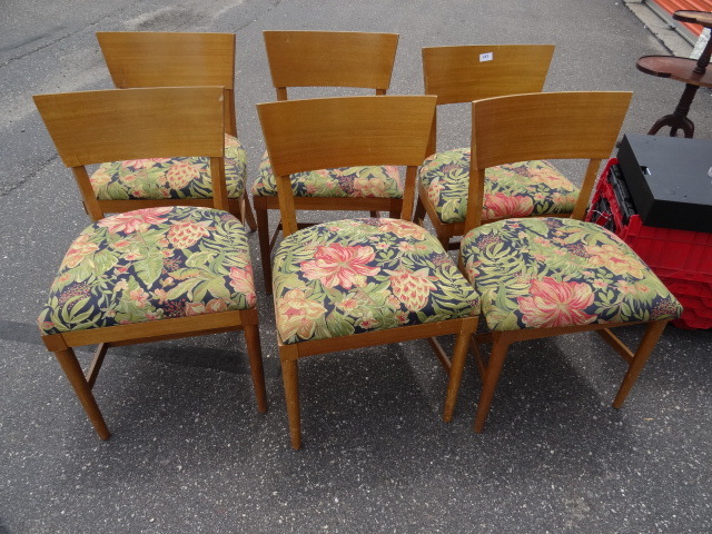 lot 107 image: Chairs