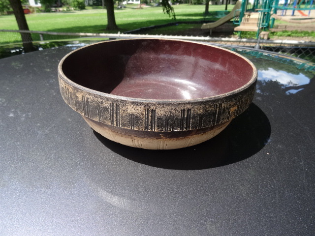 lot 122 image: Bowl