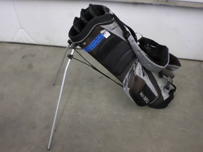 lot 6 image: MaxFli Stand Bag With Double Should...