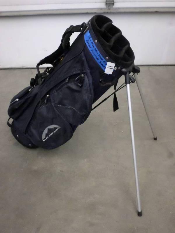lot 11 image: Sun Mountain Stand Bag With Double ...