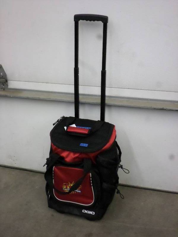 lot 18 image: New Ogio 50qt Soft-Sided Cooler Wit...