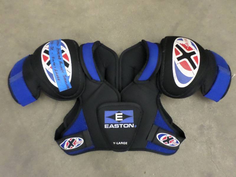 lot 32 image: Easton Xtreme JuniorYouth Hockey P...