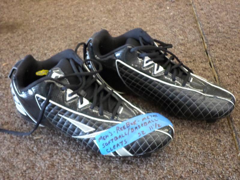 lot 100 image: Mens Reebok Size 11.5 Metal Softbal...
