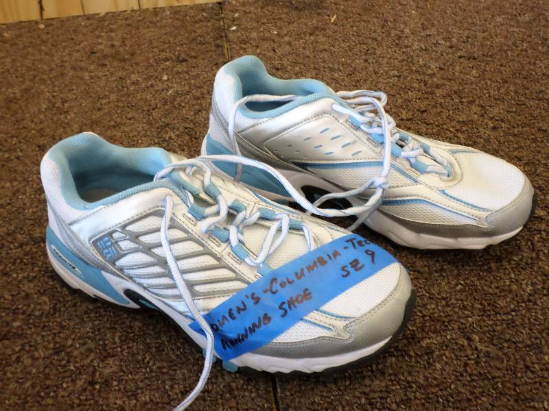 lot 114 image: Womens Columbia Techlite Size 9 Run...