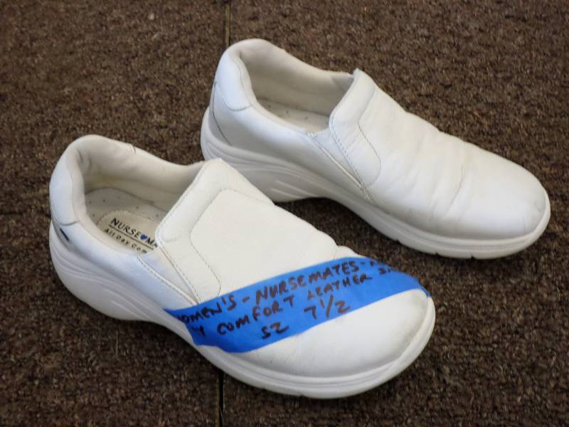 lot 116 image: Womens NurseMates Size 7.5 All-Day ...