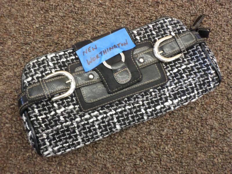 lot 129 image: New Worthington Ladies Handbag ...