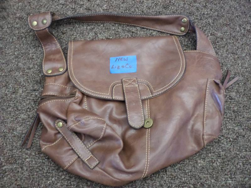 lot 137 image: New Liz & Co. Purse ...