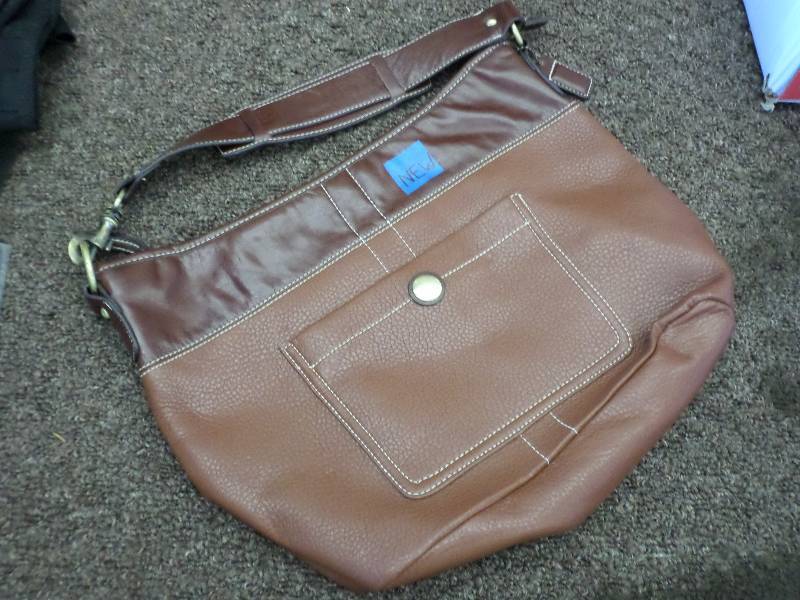 lot 138 image: New Unmarked Purse ...