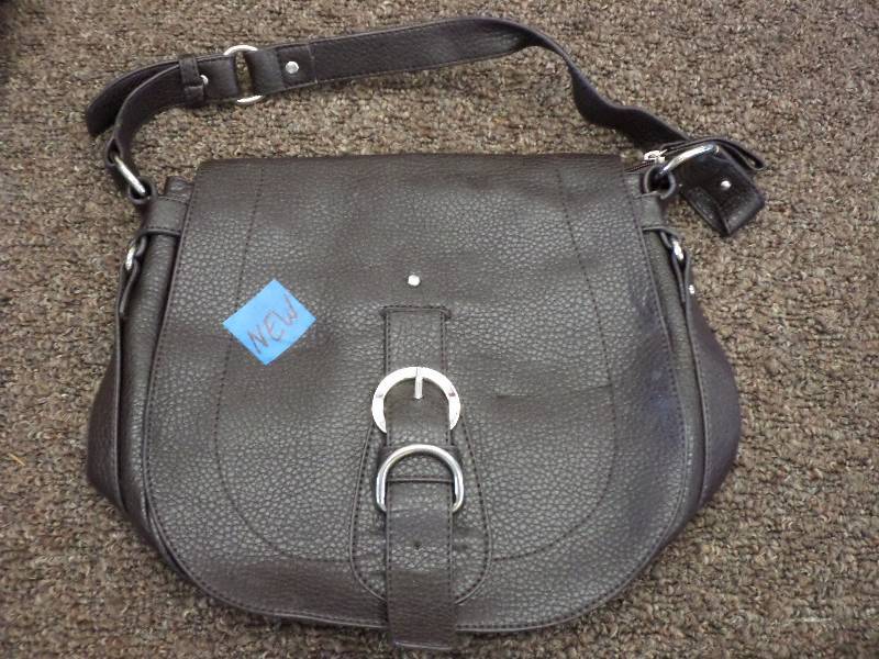 lot 140 image: New Unmarked Purse ...