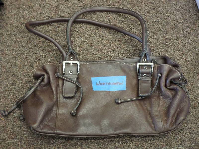 lot 142 image: New Worthington Purse ...
