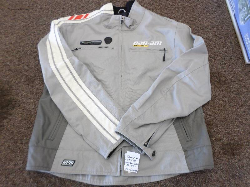 lot 150 image: Can-Am Spyder Mens Size Large Motor...