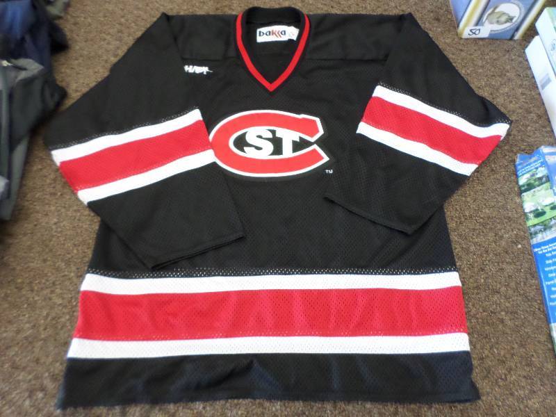 lot 155 image: Mens Size Large St. Cloud State Jer...
