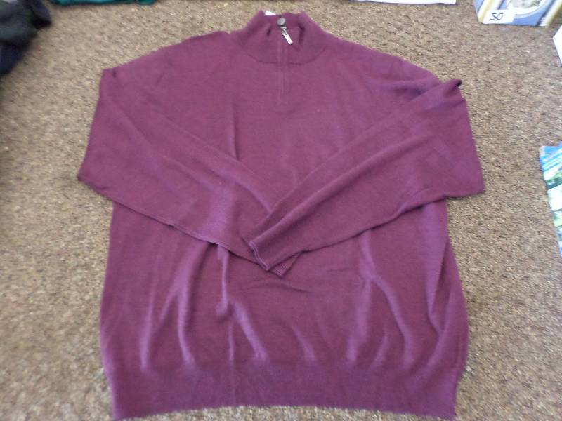 lot 168 image: New Kenneth Roberts Size Large (Wom...