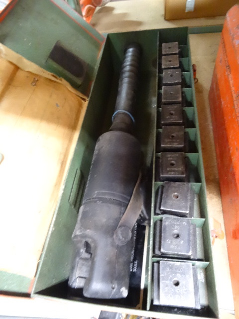 Hydraulic Crimper