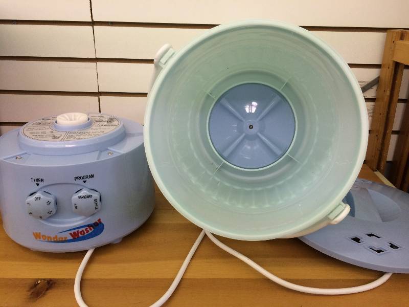lot 103 image: new wonder washer retail $60