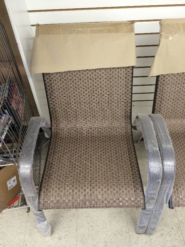 lot 38 image: alcove Harbor 4-pc chair set