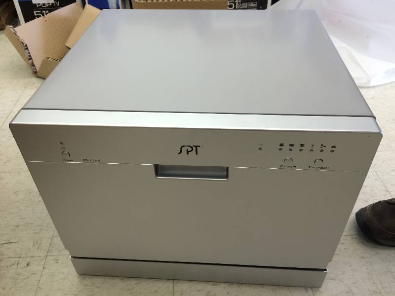 lot 17 image: Freshaire 4-Washload Aluminum Clothes Dryer