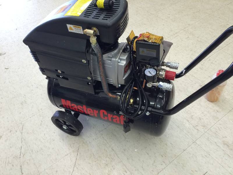 lot 47 image: Master Craft 6GAL, 1.5HP