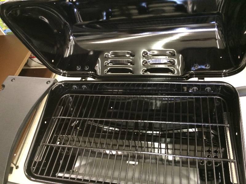 lot 53 image: Char-Broil - Gas Grill - Black