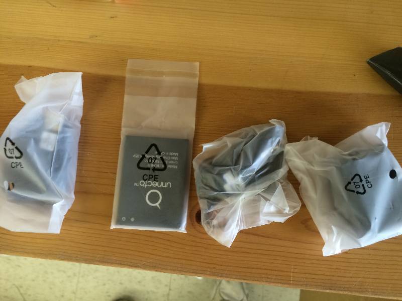 lot 55 image: Unnecto Quattro x 4GB Smartphone (Unlocked, Gray)