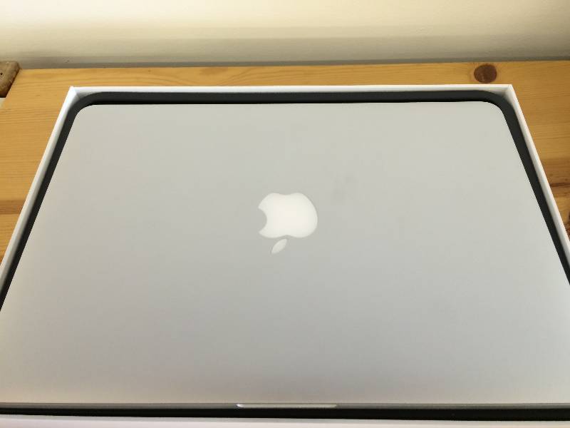 lot 73 image: Apple macbook Pro 13-inch 2.4GHz with Retina display retails for $1,229.00