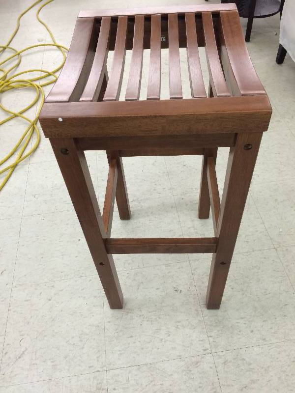 lot 96 image: new wooden bar stool