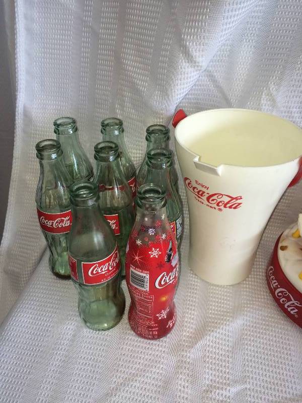 lot 109 image: coca cola merchandise