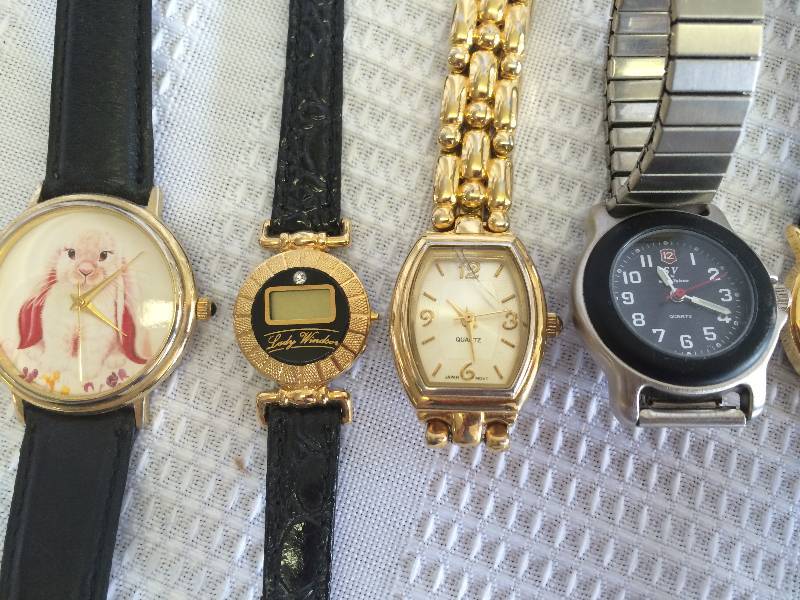lot 114 image: 7  wrist watches