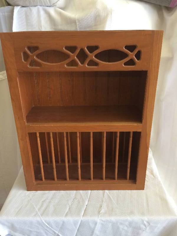 lot 115 image: wood shelf