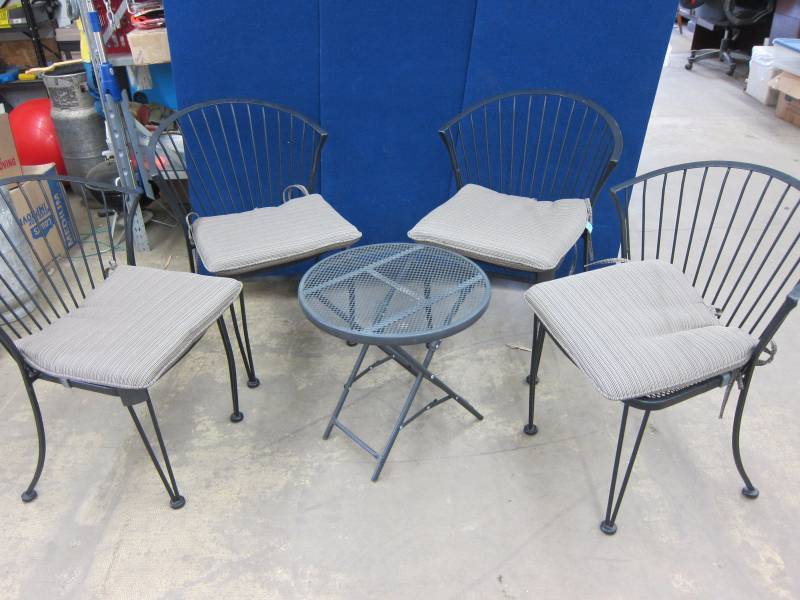Patio chairs & Table