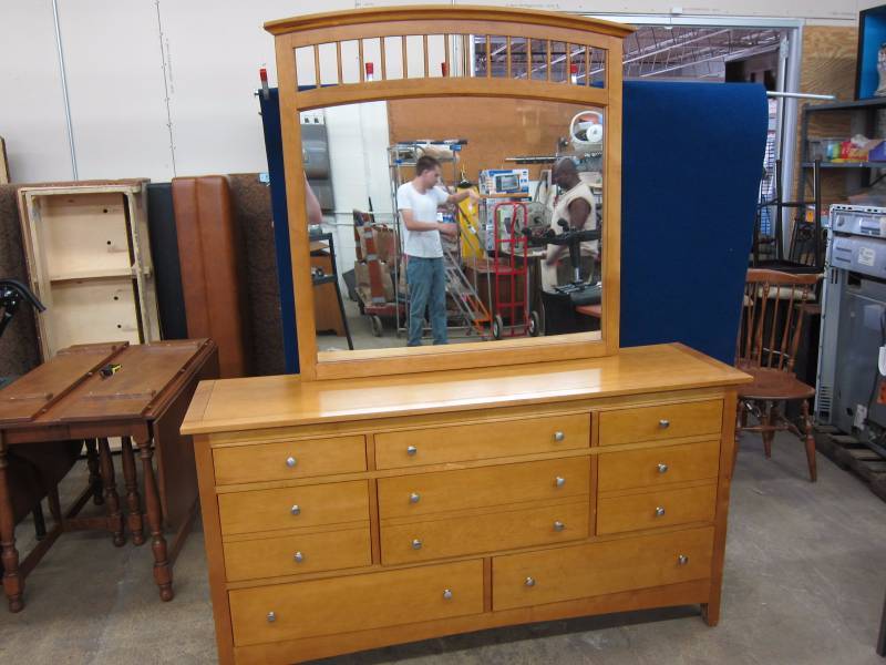 Dresser