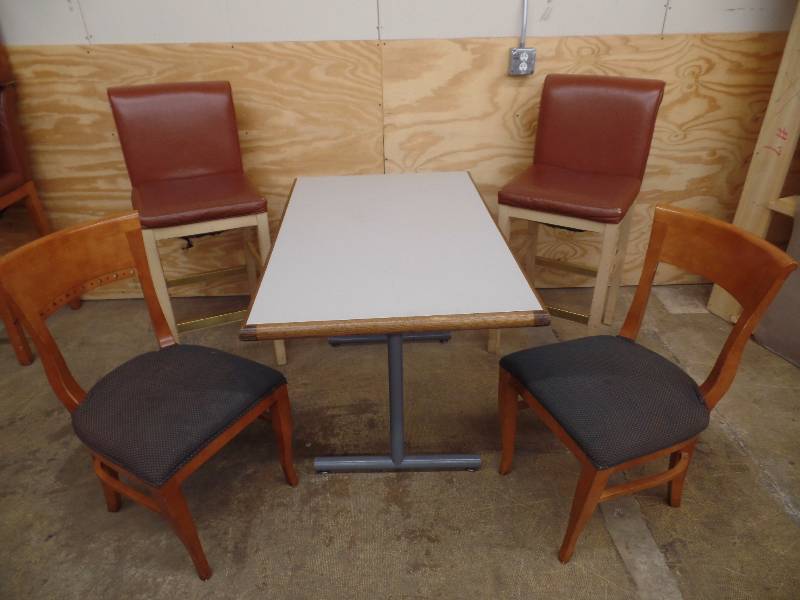 Table & Chairs