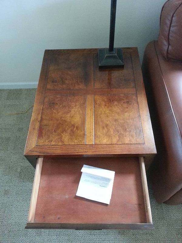 lot 6 image: Henredon Solid Wood End Table