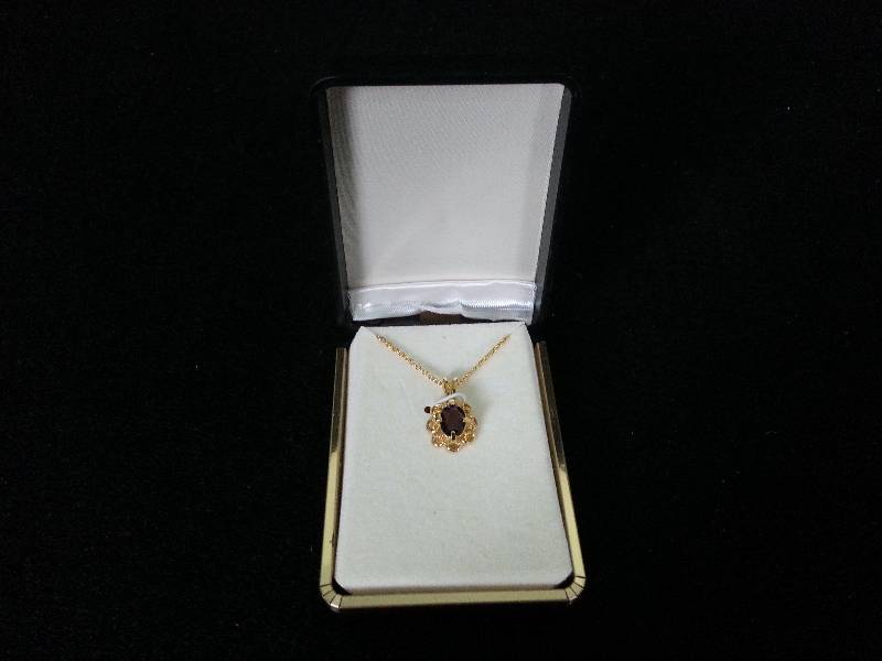 lot 58 image: Garnet Necklace