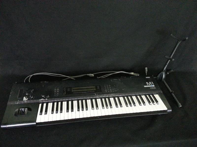 lot 97 image: Korg M1 Synthesizer -- Pro Level Workstation