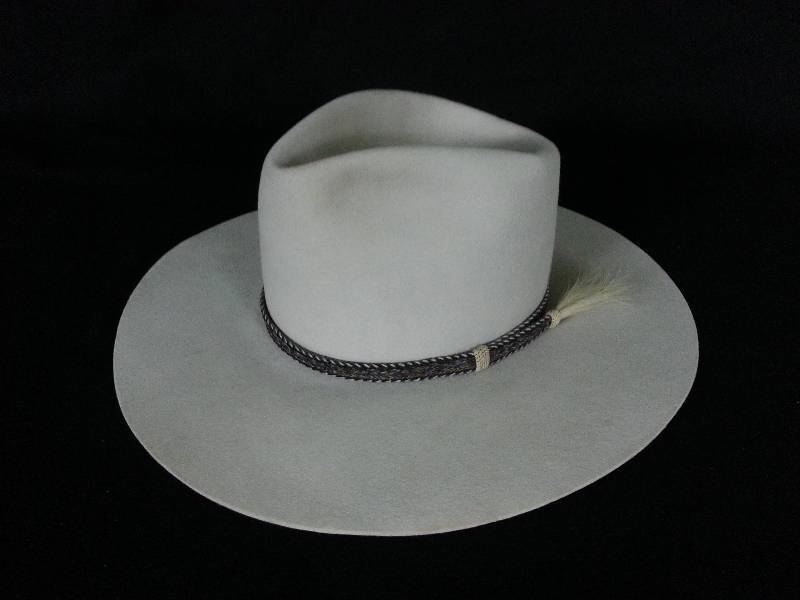 lot 101 image: Az-Tex Cowboy Hat - 7X Beaver - 7 14