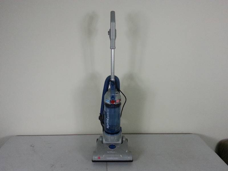 lot 115 image: Hoover Sprint QuickVac Vacuum