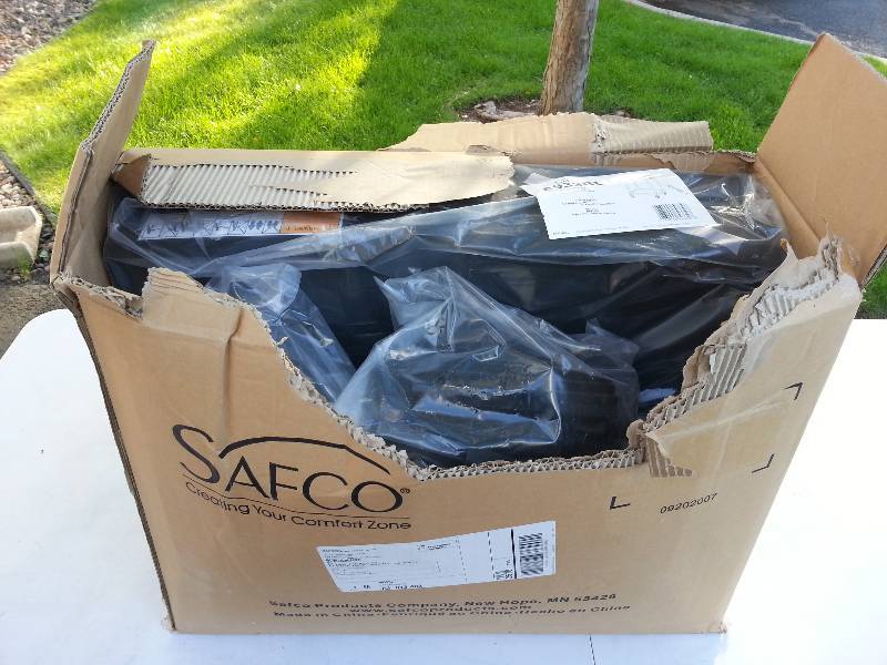 lot 134 image: Safco Black AV Cart w Outlets