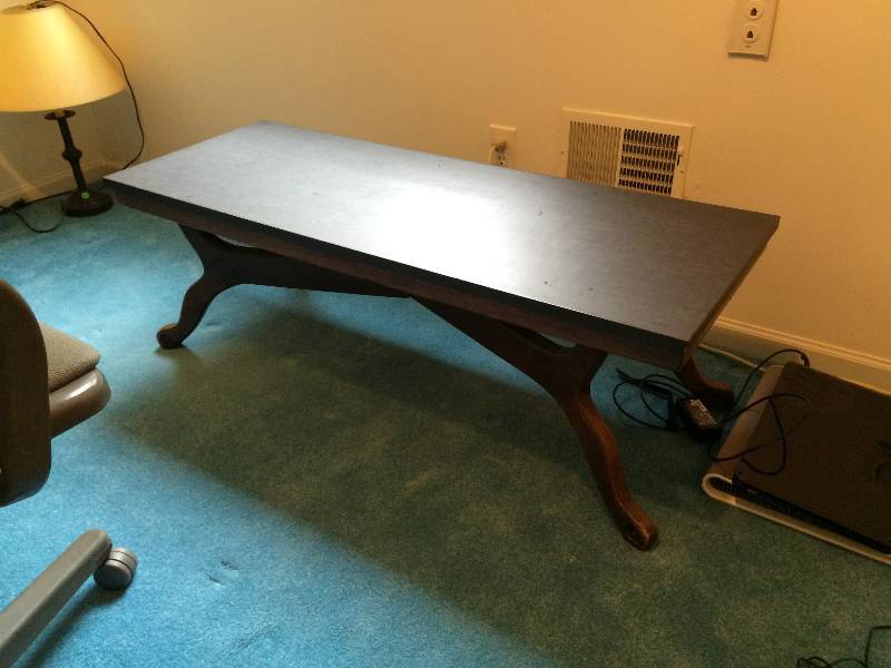 lot 28 image: Unique Coffee Table