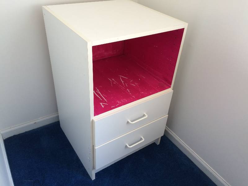 lot 34 image: Two Drawer Cabinet