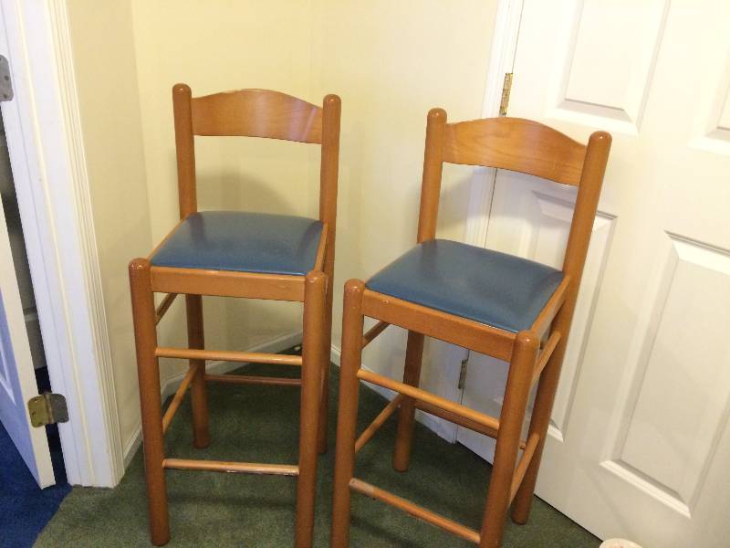 lot 37 image: Two Bar Stools