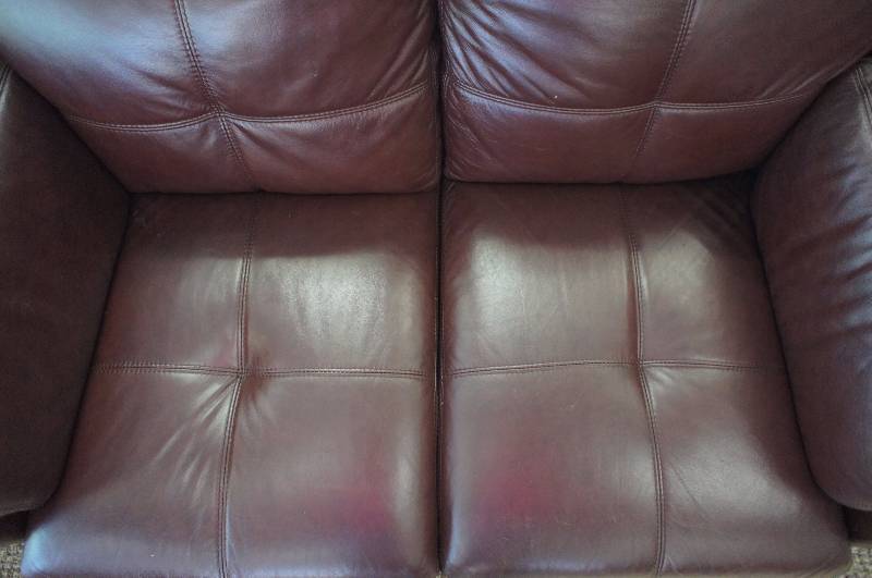 Elegant Top Grain Leather Loveseat - Burgundy