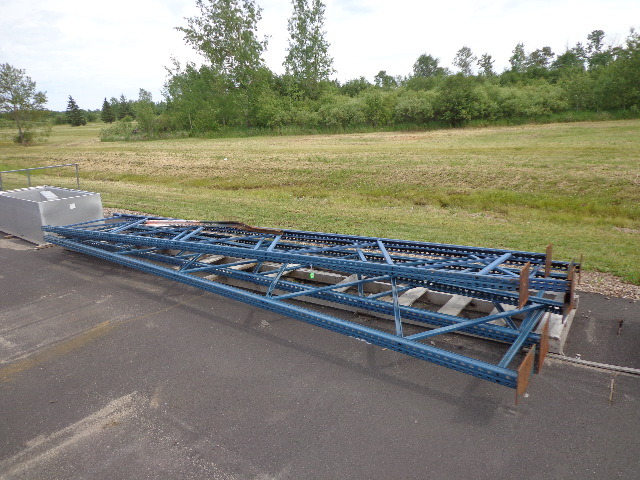 lot 3 image: Pallet racking uprights